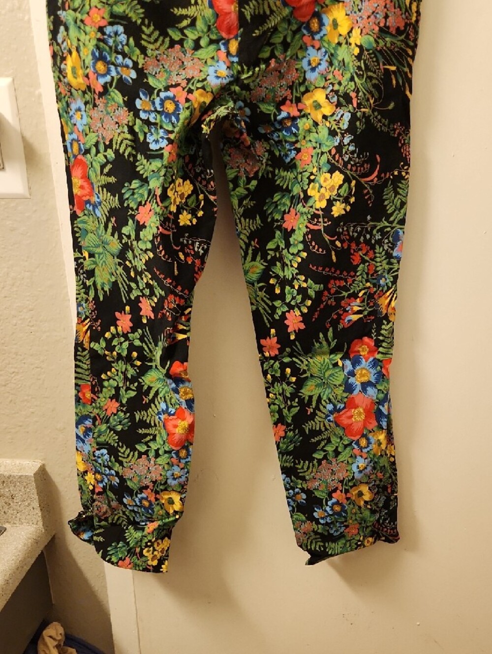 Soft Surroundings Black Floral Accents Size M - Picture 8 of 8